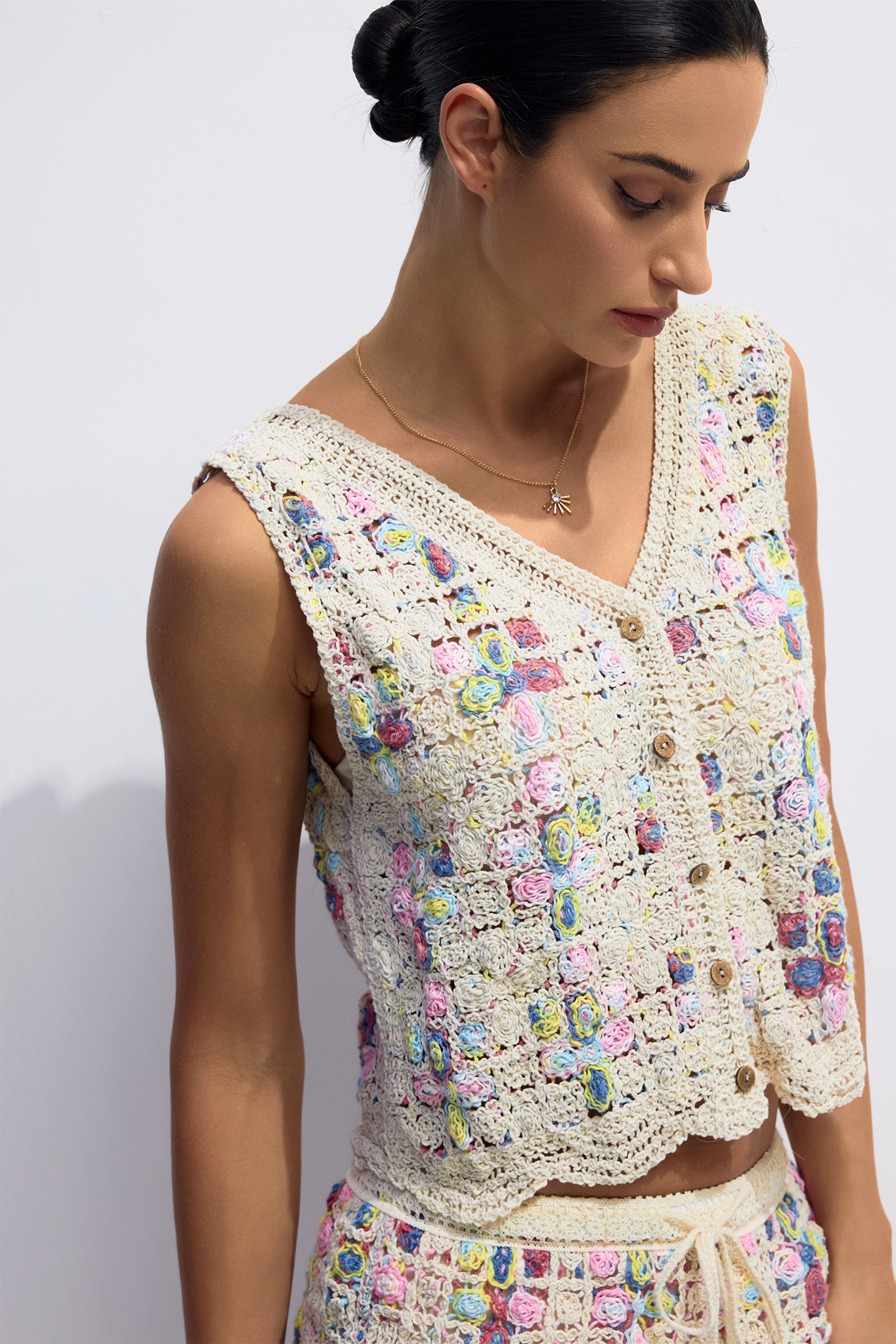 Joan V-neck Scallop Trim Vest & Shorts Set